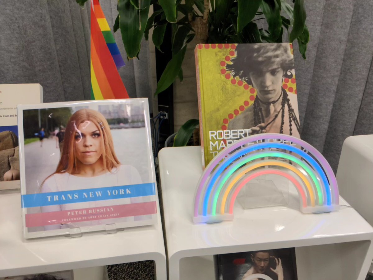 Nicole Clark 🌈❤️📚 tweet media