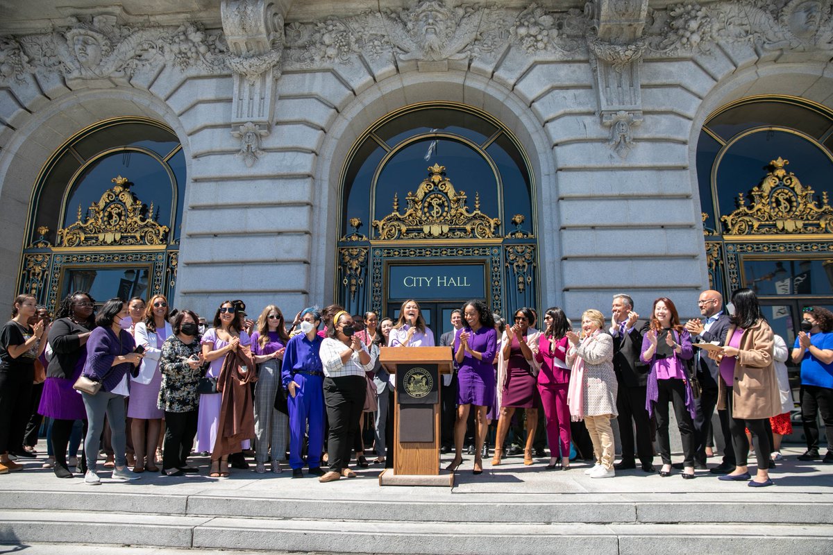 CarmenChuSF's tweet photo. Today, we sent the strong message that women will not be silenced. We raise our voices today and every day, and will voice our votes at the polls this November. #WomensEqualityDay #WChallenge
Make sure you are registered to vote: https://t.co/713Ellg3Bx https://t.co/TBgrcYTCjJ