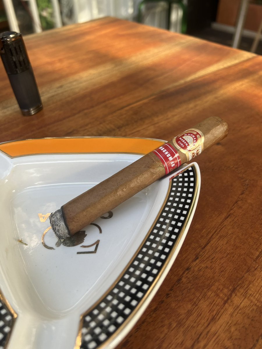 RoadieWolf's tweet photo. Cherish the simple things.
#Magnum46 #Cigar https://t.co/KGJQc8IHk5