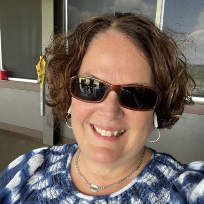 klr77691's tweet photo. #NewProfilePic I’m loving the new TC Fall line — especially the Be Bold necklace! Check it out here: https://t.co/G82Q5rHz64 https://t.co/cwPdPfBbsk