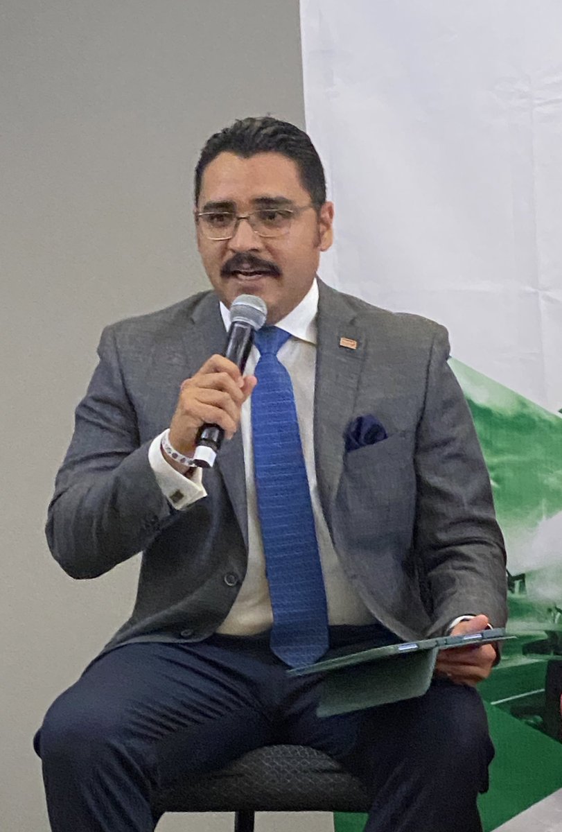 Energy21 (@energy21mx) on Twitter photo #DiálogosConEnergía: Los gasolineros debemos empezar con alianzas estratégicas para impulsar el desarrollo del sector. Necesitamos de empresarios de otros sectores para diversificar el negocio; <a href="/JMontoyaa/">Jesús Montoya</a> | #Energy21 #DiálogosConEnergía: Los gasolineros debemos empezar con alianzas estratégicas para impulsar el desarrollo del sector. Necesitamos de empresarios de otros sectores para diversificar el negocio; <a href="/JMontoyaa/">Jesús Montoya</a> | #Energy21