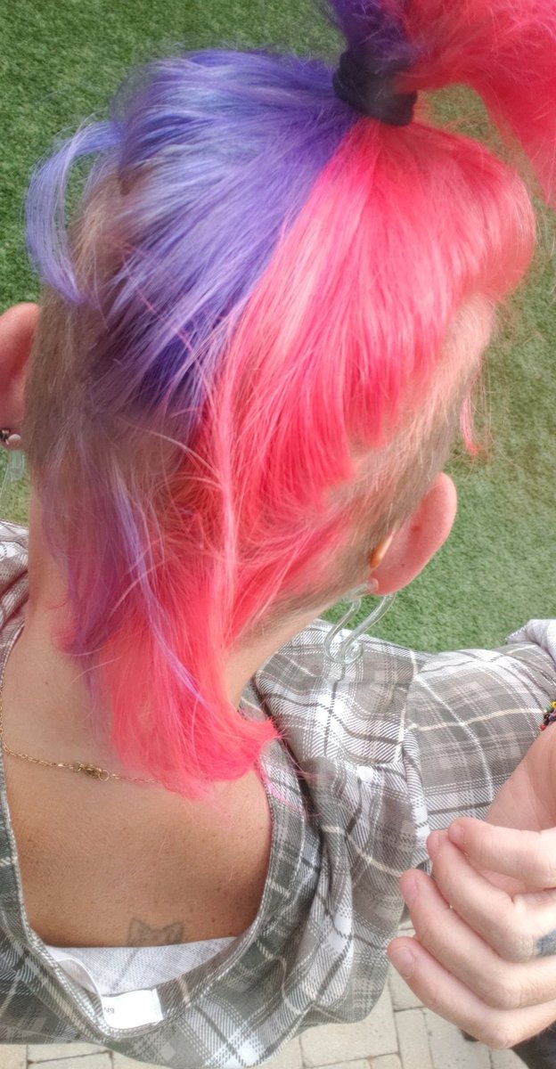 ToplessCannaKitty😽💨✌💚 tweet media