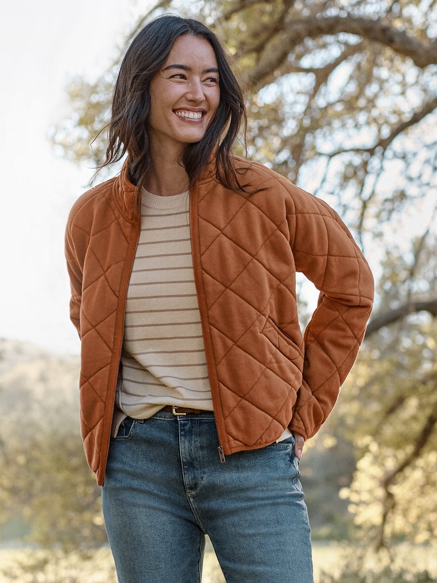 It’s starting to feel like fall, and we’re all smiles because that means cozy layers — cashmere wraps, flannel shirts &amp; jean jackets. #garnethill #mygarnethill
ghill.me/3KoIHnW