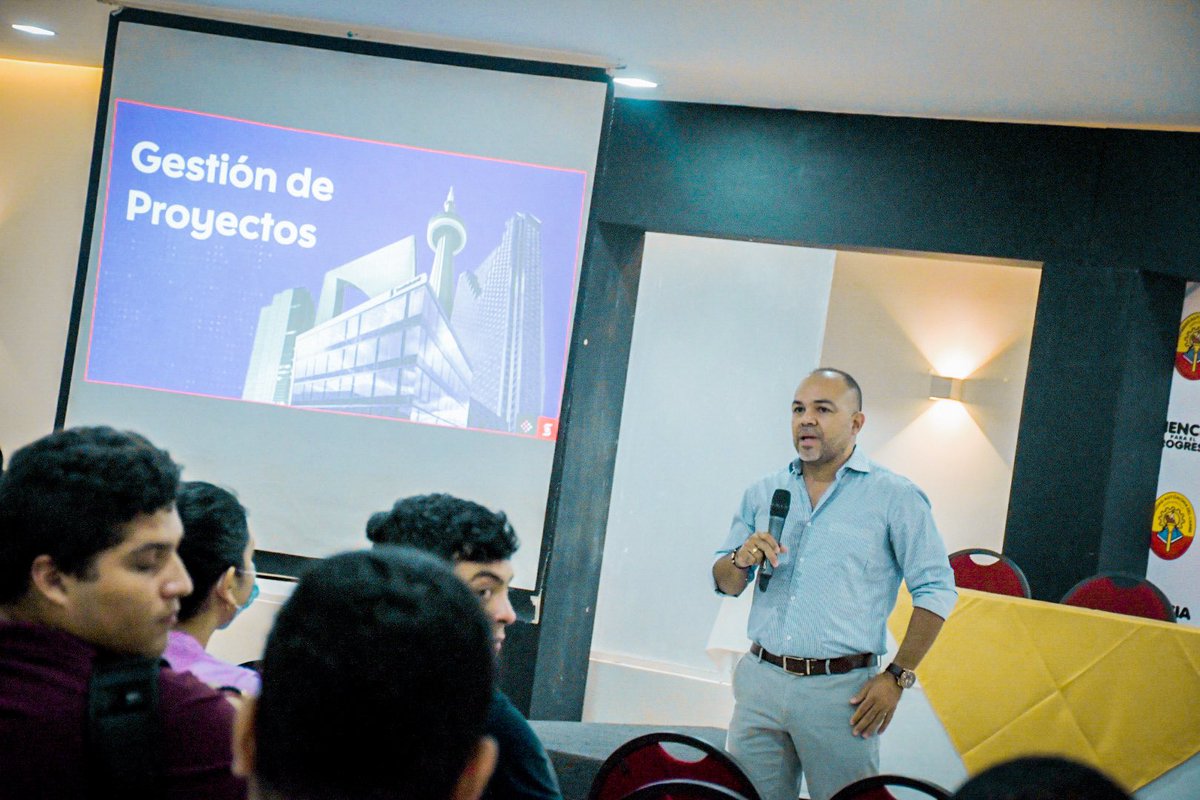 UAutonoma's tweet photo. ¡#ScotiaTech Day UAC! 👏
Este espacio de charlas dictadas por expertos en las diferentes ramas de la tecnología, permitió a nuestros estudiantes y docentes nutrir sus conocimientos y conocer tendencias.
Promovemos el potencial profesional y personal de la #FamiliaUniautónoma. https://t.co/89zAzN37m5