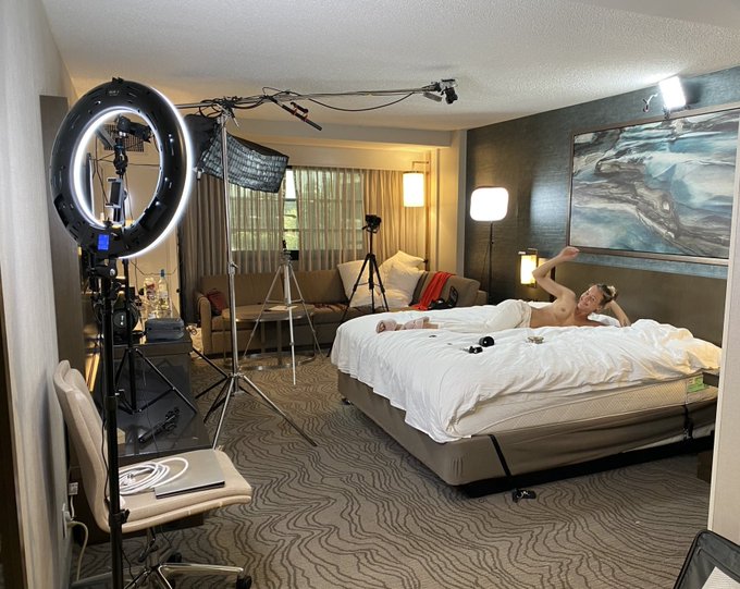 Behind the scenes 😉 https://t.co/mcdWVilGXz<a href="/tag/lustryawards"class="tags"><span>#lustryawards</span></a>