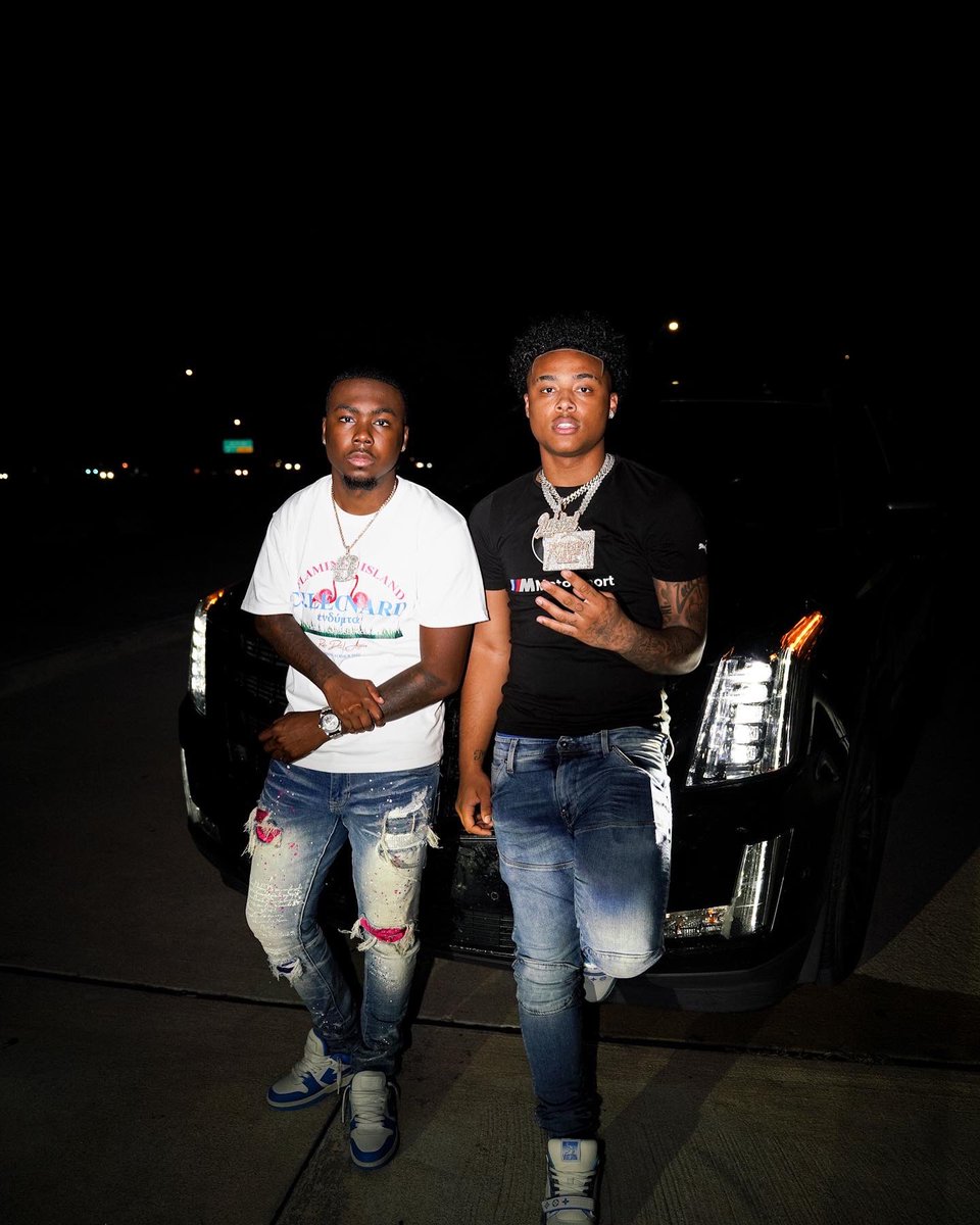 BmoreLilKey's tweet photo. Mob Ties ! 🔋@lifewluhkel #YnC #3Hawd https://t.co/ija37F9ZKZ