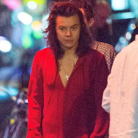 Harry Styles looks so good in red