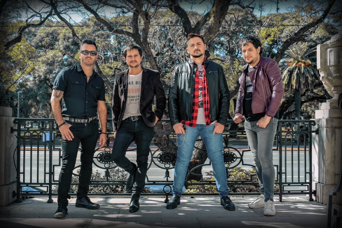 Buenas buenas, aca estamos activando nuestro twitter nuevamente...nos extrañaron por aca???