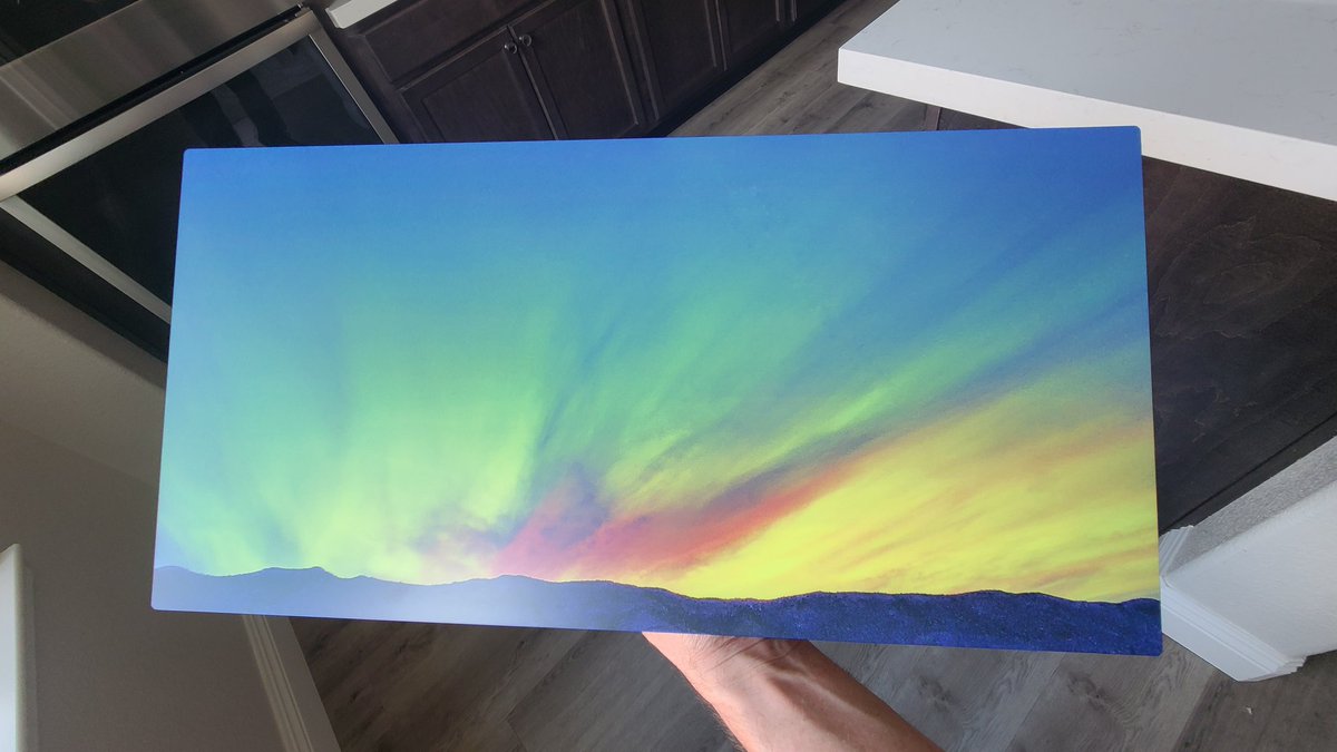 papercat007Reno's tweet photo. I've decided to start giving a physical copy of my recently minted NFT's! This one came out better than i expected. They're printed on Chromelux aluminum using a dye sublimation technique. I'm glad the buyer liked it just I much as I did. https://t.co/dcEk39kH8x