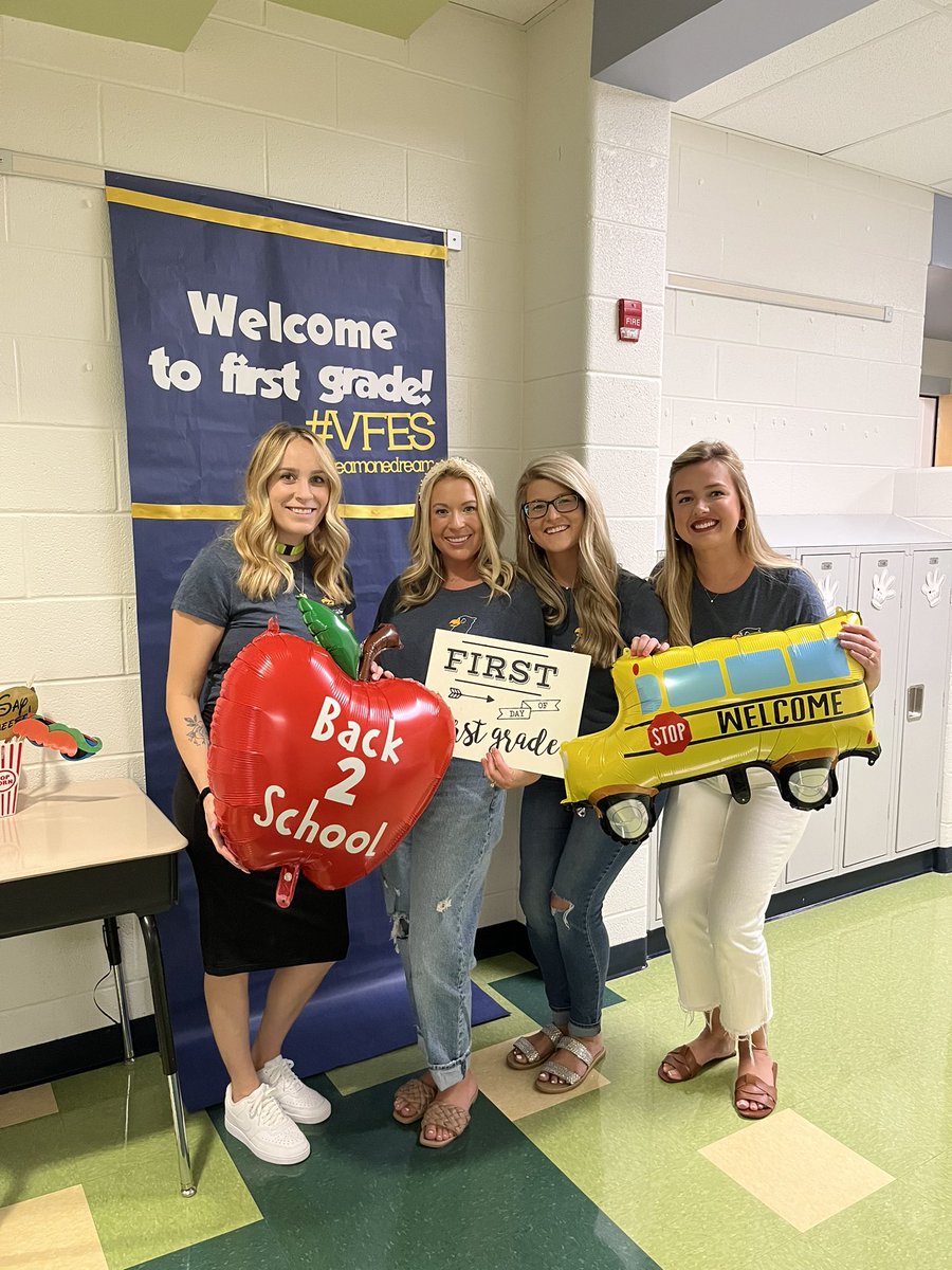 MrsTsClubhouse's tweet photo. Missing one of our first grade girlies, @MrsStrumsky but happy sneak a peek! @VincentFarmBCPS #firstgrade #oneteamonedream 💙 https://t.co/bjsver7gS8