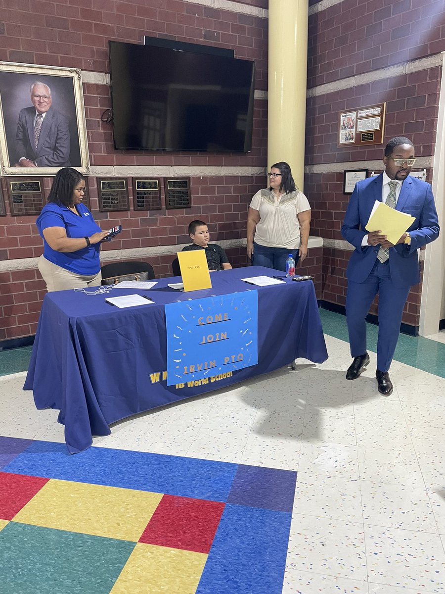 CSmithESL's tweet photo. Open House 22/23! #WeAreIrvin #WritingTheNextChapter 💙💛🦅 https://t.co/kuOgpQaR6T