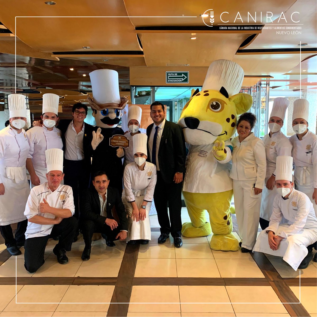 DaanielGRM's tweet photo. 🍽 | El día de ayer celebramos la Firma del Convenio entre CANIRAC Nuevo León y el Instituto Culinario de México.

Con el fin de trabajar en conjunto para el beneficio de los estudiantes de la institución y la industria gastronómica. 

#UnidosServimosANuevoLeón https://t.co/ppsrTvraQb