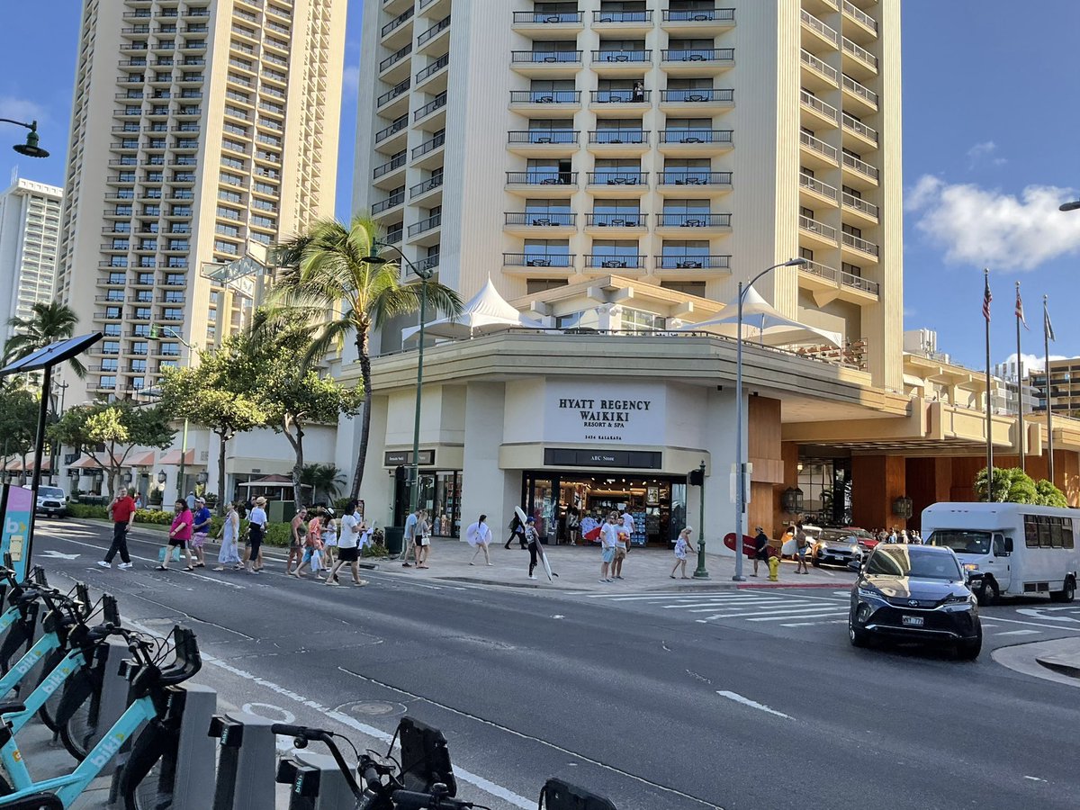 hawaii_isla808's tweet photo. Good morning Waikiki 📸🤙🏼☀️🏖😎🌴❤️☕️ #hawaii #waikiki #sunrisehawaii #alohathursday #luckywelivehawaii https://t.co/pDvIoiXcWQ