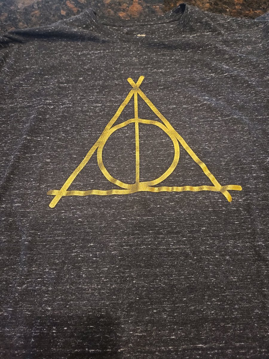 seejoshdrum's tweet photo. I even made one for my non #HHN31 day at the park. #harrypotter #hogwarts #deathlyhollows https://t.co/LwNwwMC1z5