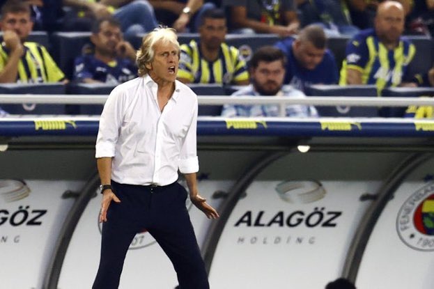 J_A_C_O_B_R_T's tweet photo. Dakika 90 4-1 öndesin
Ama kenarda öyle bir adam var ki
Tüm takıma pres yaptırıyor.
Fenerbahçe’ye Bayern Münih ruhunu getiren büyük adam
Jorge Jesus ✊
#Fenerbahçe
#FbvsAw https://t.co/KuFCTa7M3s