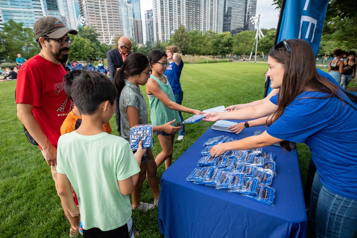 There’s no place like Movies in the Park with <a href="/ChicagoParks/">Chicago ParkDistrict</a>! Join us and <a href="/PrezDePaul/">Robert Manuel</a> on Saturday 8/27 for “The Wizard of Oz” in Oz Park near our Lincoln Park Campus. Enjoy giveaways, inflatables, face painting and other DePaul-themed activities: ow.ly/ka0550KssiW