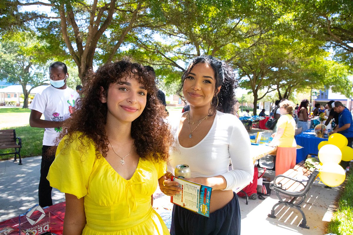 IRSCTheRiver's tweet photo. Students rushed to the KSU walkway on Wednesday to learn about different clubs and organizations at IRSC. Learn more and see which ones interest you at https://t.co/2F26EHgaHT.

#IRSCWoW #IRSCRiverLife #IRSCProud https://t.co/LOHkYWmYPv
