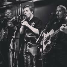 TheCowBarMoo's tweet photo. Clan Eireann in the bar from 9pm this Sunday, great night of music and Drenken https://t.co/WjNplapQGC