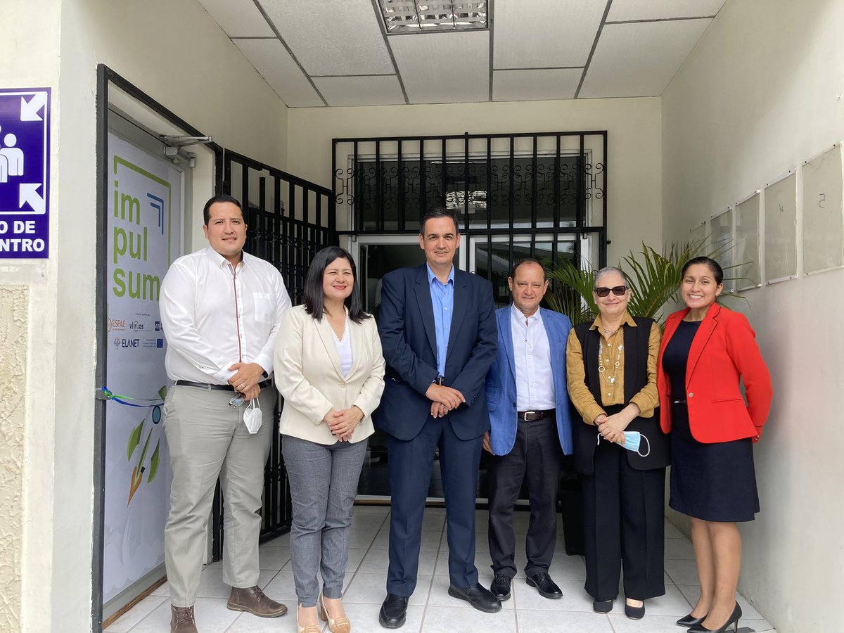 espae's tweet photo. La @VUB y la Escuela de Negocios de @espol @espae formaron @impulsumec iniciativa orientada a brindar apoyo a emprendedores sociales. Hoy inauguramos las oficinas que acogerán  proyectos y programas a beneficio del ecosistema emprendedor. https://t.co/u4I7tTqUKr