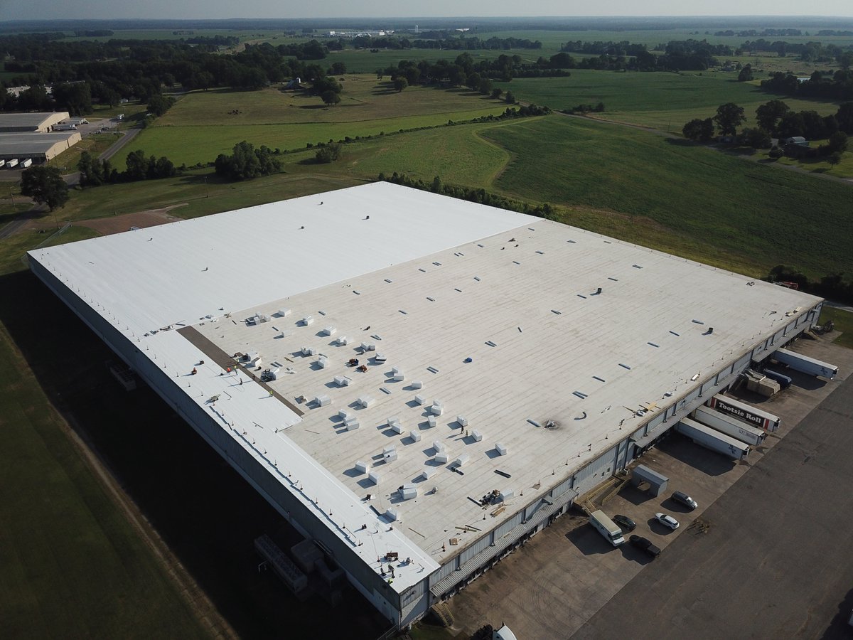 johnjcampbellco's tweet photo. Halfway on a 400,000 SF re-roof in bourbon country.  New TPO and ISO.  Cheers! https://t.co/KHKpmrM0Y3