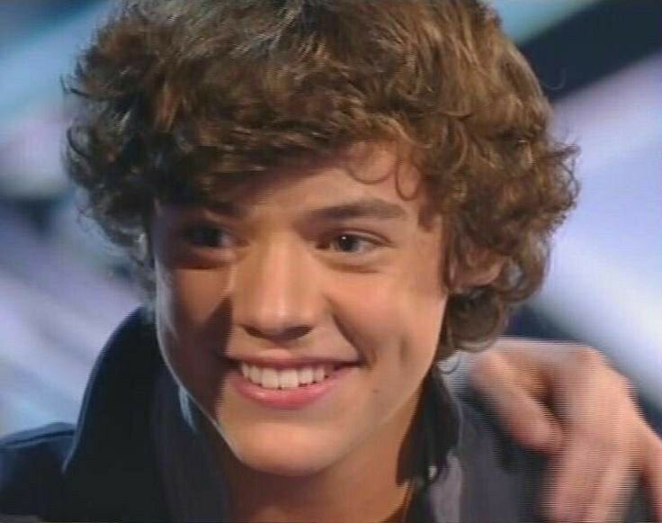 hstylespics's tweet photo. Harry’s dimpled smile https://t.co/96G5kbltbO