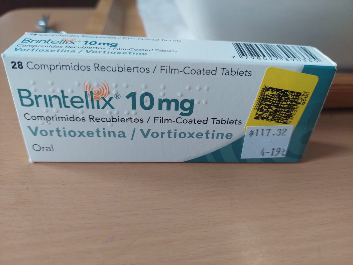 AlvaroAlvaradoC's tweet photo. Auxilio 
En Panamá, 28 pastillas $127.32 con desc jubilado.
En Colombia sin descuento, $20.00.
Es o no una mafia? https://t.co/wkdhslLYgk