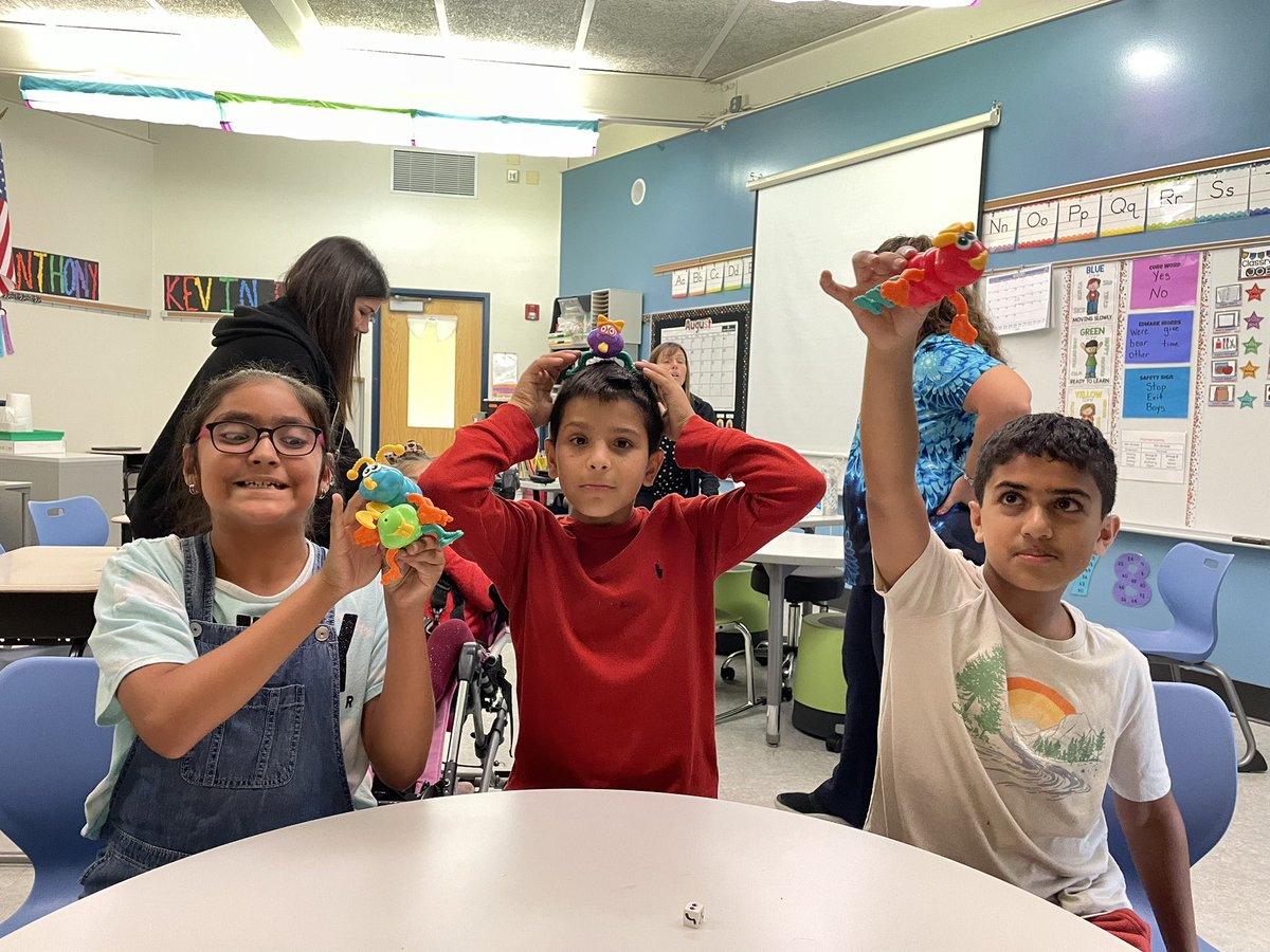 Cootie time in Mrs. Lodhi’s classroom. We practiced being flexible, and being a good sport. <a href="/StoneSchool4/">Stone School</a> #ASD4ALL