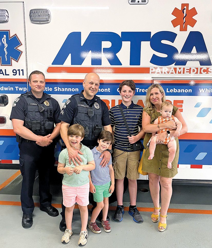 MtLebanonPA's tweet image. First responders saved a 12-year-old boy's life when he went into cardiac arrest during this year's "Run through the Woods" 5K race. 

They were recognized at a recent Medical Rescue Team South Authority board meeting for their heroics.

⬇ 
lebomag.com/first-responde…