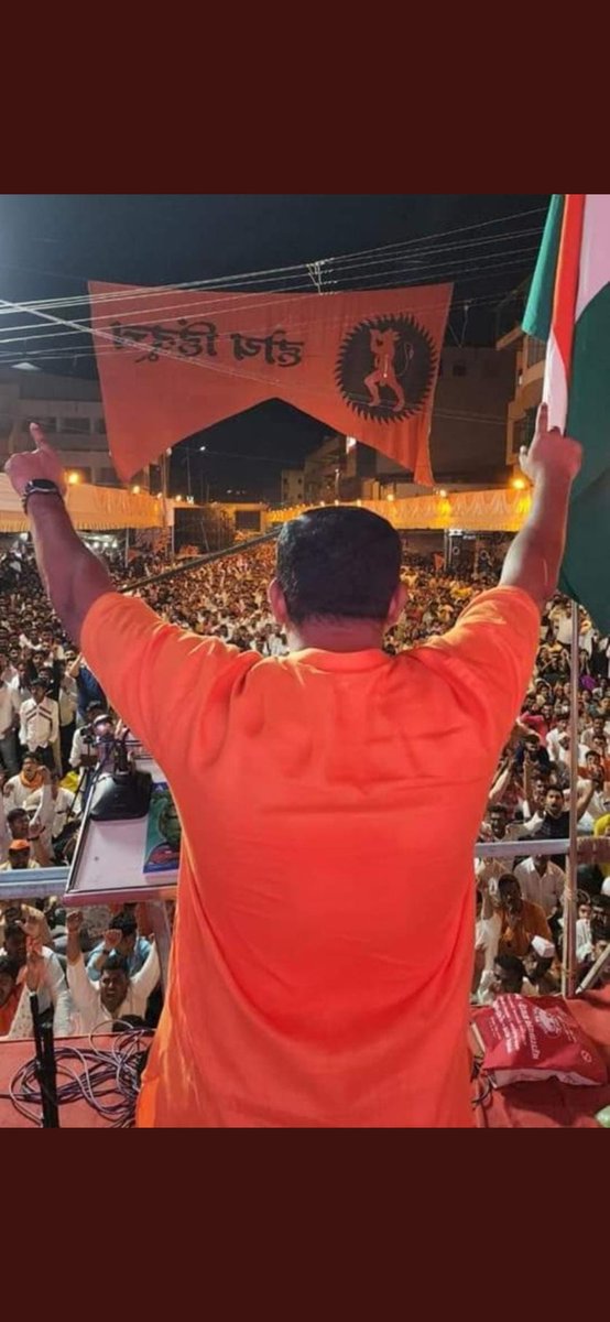 GPRreddy411's tweet photo. While Akbaruddin Owaisi and Asaduddin Owaisi gets relief over hate speeches and they are roaming free...

Those who raise the voice of Hindu religion are being arrested and  suppressed.
#RajaSingh 
#ArrestOwaisi 
#ISupportTigerRajaSingh 
#Hyderabadpolice 
#KTRdisturbedHYD https://t.co/3Vfeg7kdi0