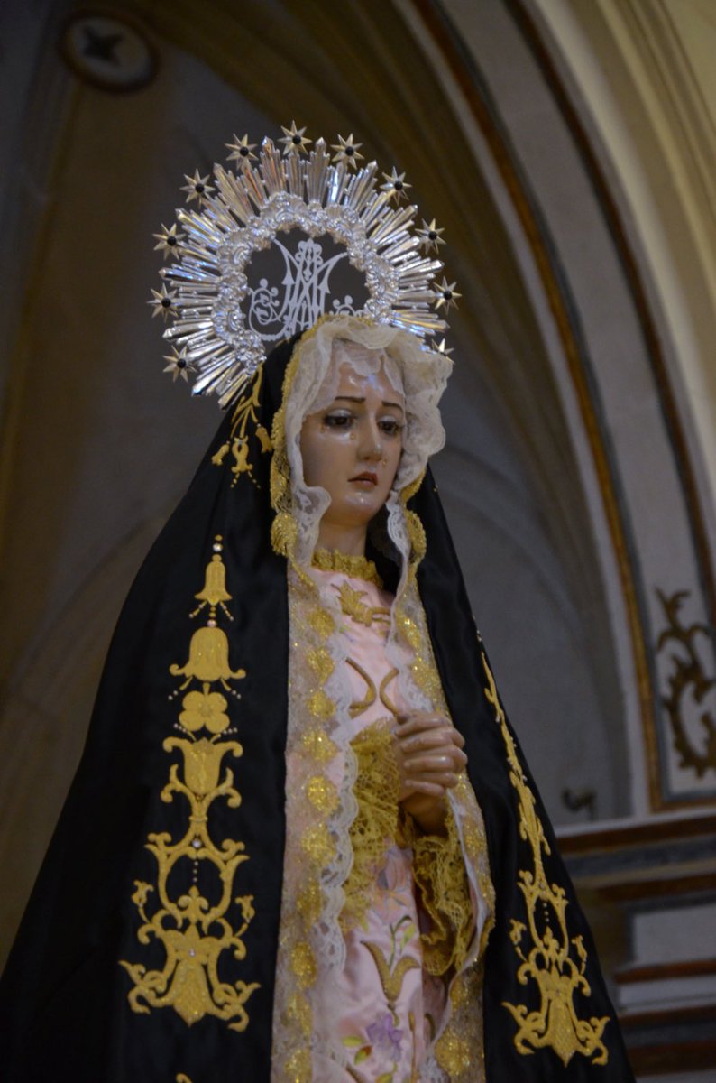 HermandadCuria's tweet photo. Nuestra Hermandad ha perdido hoy a uno de sus miembros más ilustres, Juan Carlos Peñarrubia Agius, quien fuera Decano de nuestro querido @icalorca y Presidente del @pasoazullorca Que la Virgen de la Soledad lo acoja bajo su manto. https://t.co/Jeh2rfRglO