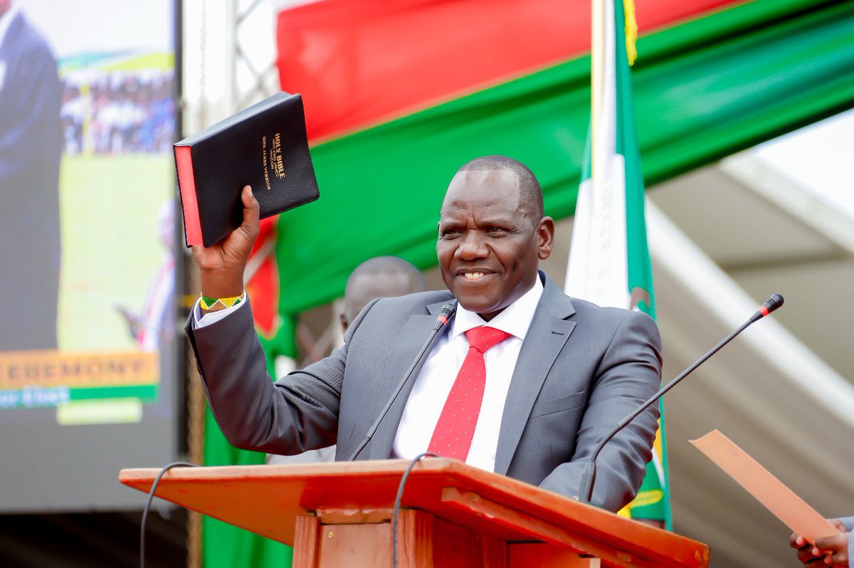 GvnChelilim's tweet photo. Together with my Dep Eng John Barorot, we took our respective Oaths of Office as the 2nd Governor and Deputy of the County Govt Uasin Gishu respectively. I thank my predecessor @GvnMandago for the smooth transition and as promised we will get to work as immediate as possible. https://t.co/F1rv4Hmi2i