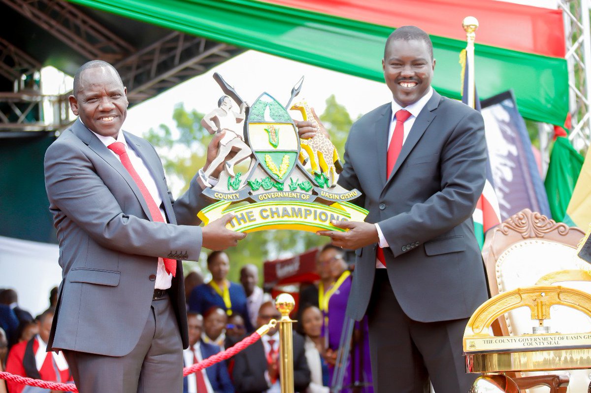 GvnChelilim's tweet photo. Together with my Dep Eng John Barorot, we took our respective Oaths of Office as the 2nd Governor and Deputy of the County Govt Uasin Gishu respectively. I thank my predecessor @GvnMandago for the smooth transition and as promised we will get to work as immediate as possible. https://t.co/F1rv4Hmi2i