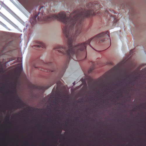 Mark Ruffalo es amigo del adoctrinado comunista capitalista Pedro Pascal. No se puede esperar más