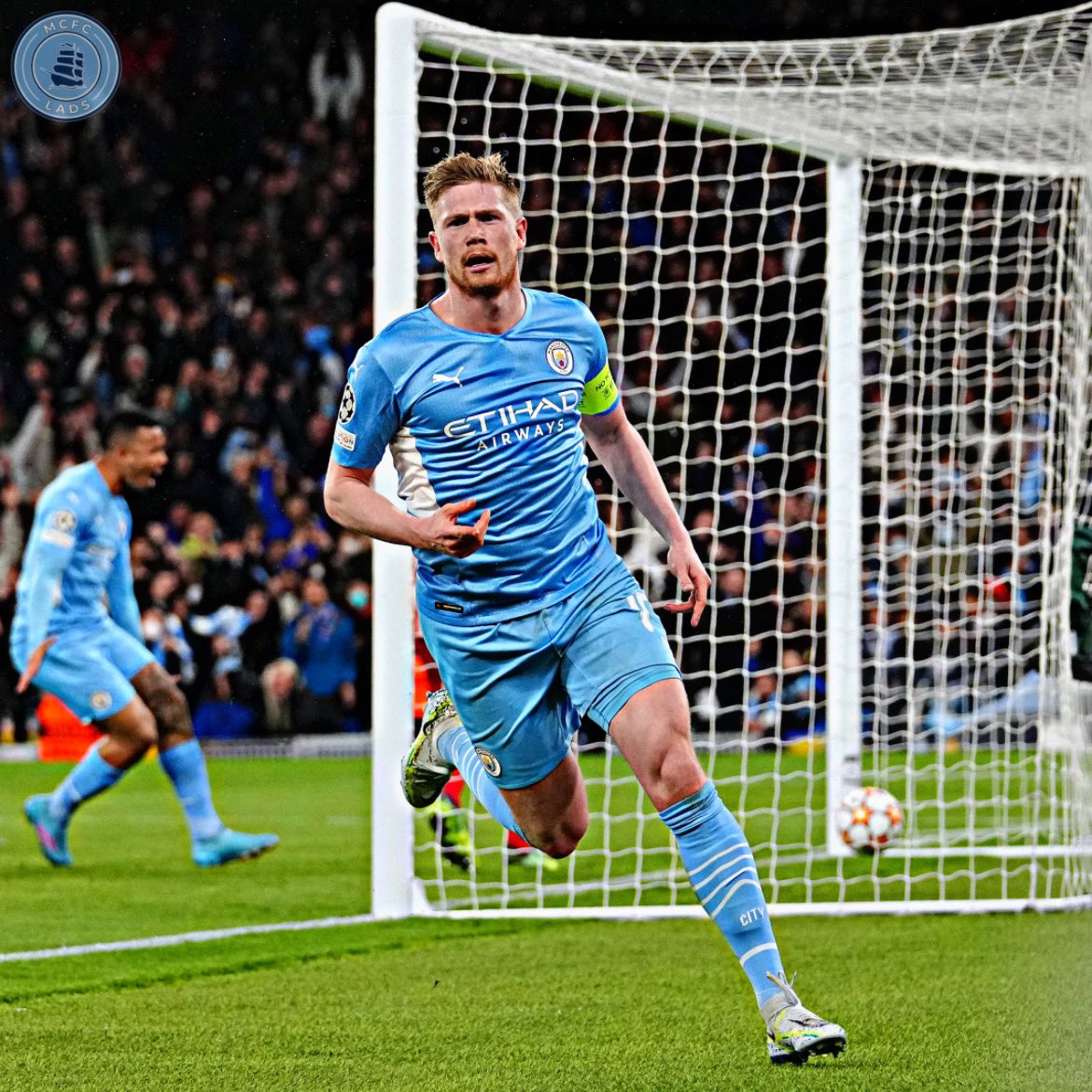 mcfc_lads's tweet photo. Kevin De Bruyne finishes 2nd in the UEFA Player of the Year Award for the 3rd consecutive time 🥈 https://t.co/1J1iIvnOlP