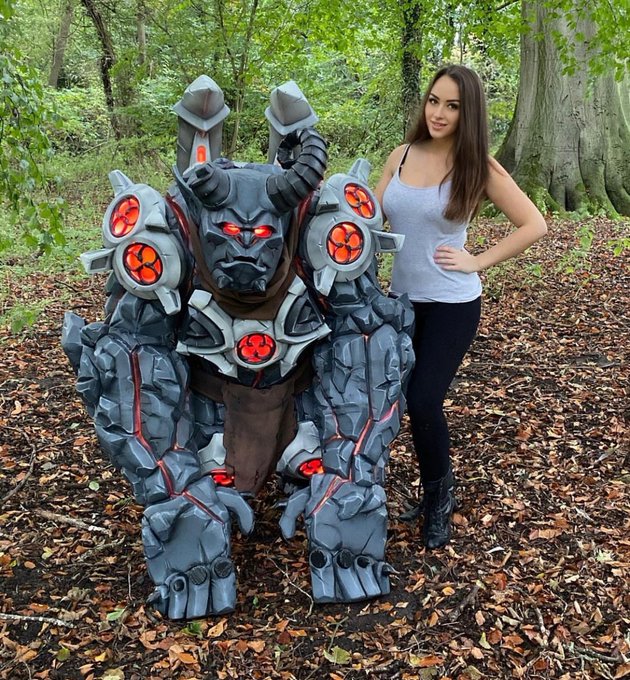 Just a reminder I&rsquo;m wearing Winston tomorrow @IGFestUK   WARNING! If you see me out of costume I&rsquo;m not<a class="tags" target="_blank" title="On Twitter" href="/?out=eyJ0eXAiOiJKV1QiLCJhbGciOiJIUzUxMiJ9.eyJpYXQiOjE3MjA3MjgzNDMsImlzcyI6InR3cG9ybnN0YXJzLmNvbSIsIm5iZiI6MTcyMDcyODM0MywiZXhwIjoxNzUyMjY0MzQzLCJyZWRpcmVjdF91cmwiOiJodHRwczovL3R3aXR0ZXIuY29tL0lHRmVzdFVLIn0.PTQfPr3qvY3FFERY3yMCDcjgV90xkj33IbSgiDoVS6Sp4dN1TCHzYQ87vD85GqTa2T8UYSTBhFvT52p0eB85Ng">@IGFestUK</a>