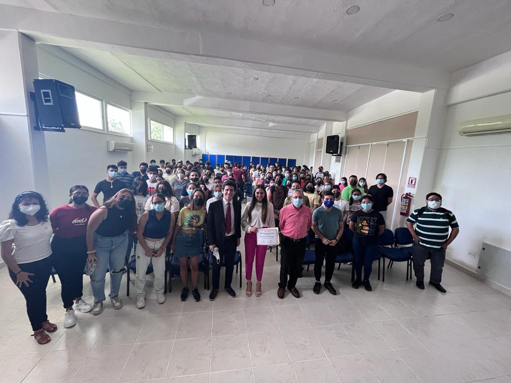 ¡Muchas gracias al IMEF Universitario de la Facultad de Economía de la UADY por la invitación a su Networking! Y sobre todo muchas gracias a los 95 jóvenes líderes que estuvieron escuchando y compartiendo sus ideas con #VisiónDeFuturo respecto a temas de la industria.