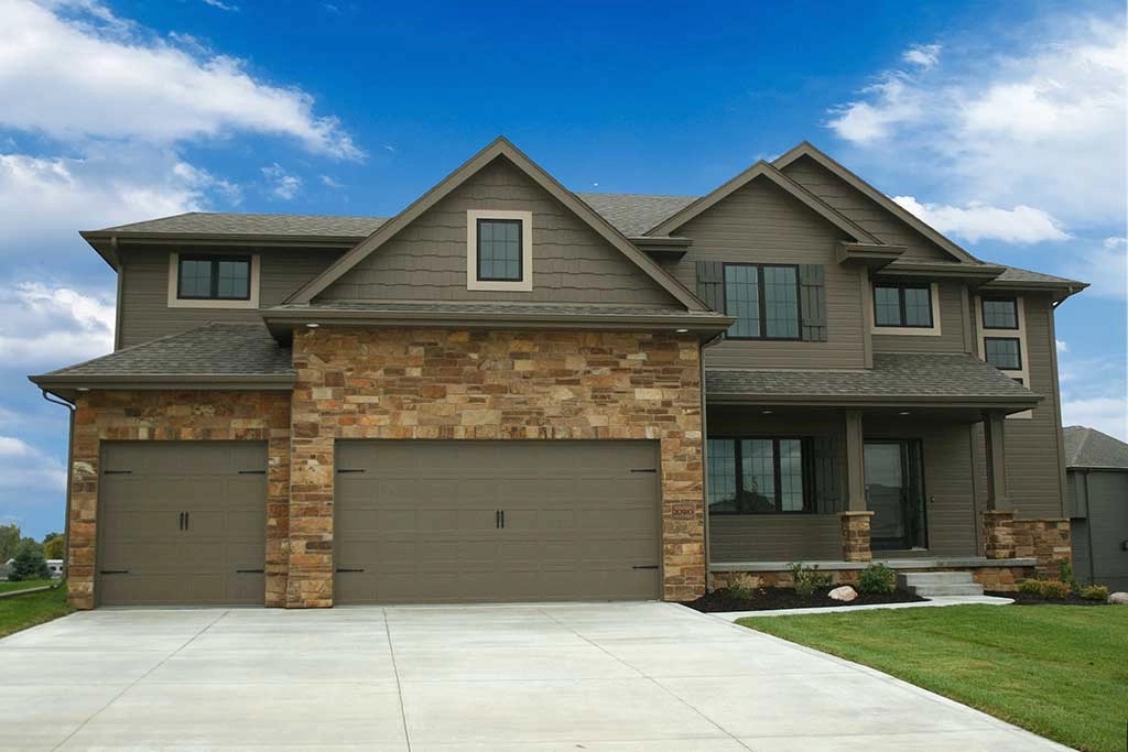 tablerockco's tweet photo. Natural stone accents in a home setting give it a fresh, updated and quality appearance. Here's some information that you can use when considering natural stone home improvement.

https://t.co/E40nLmri4q

#naturalstone #homeimprovement #homedesign #homedecor https://t.co/9VuL5BhAHm