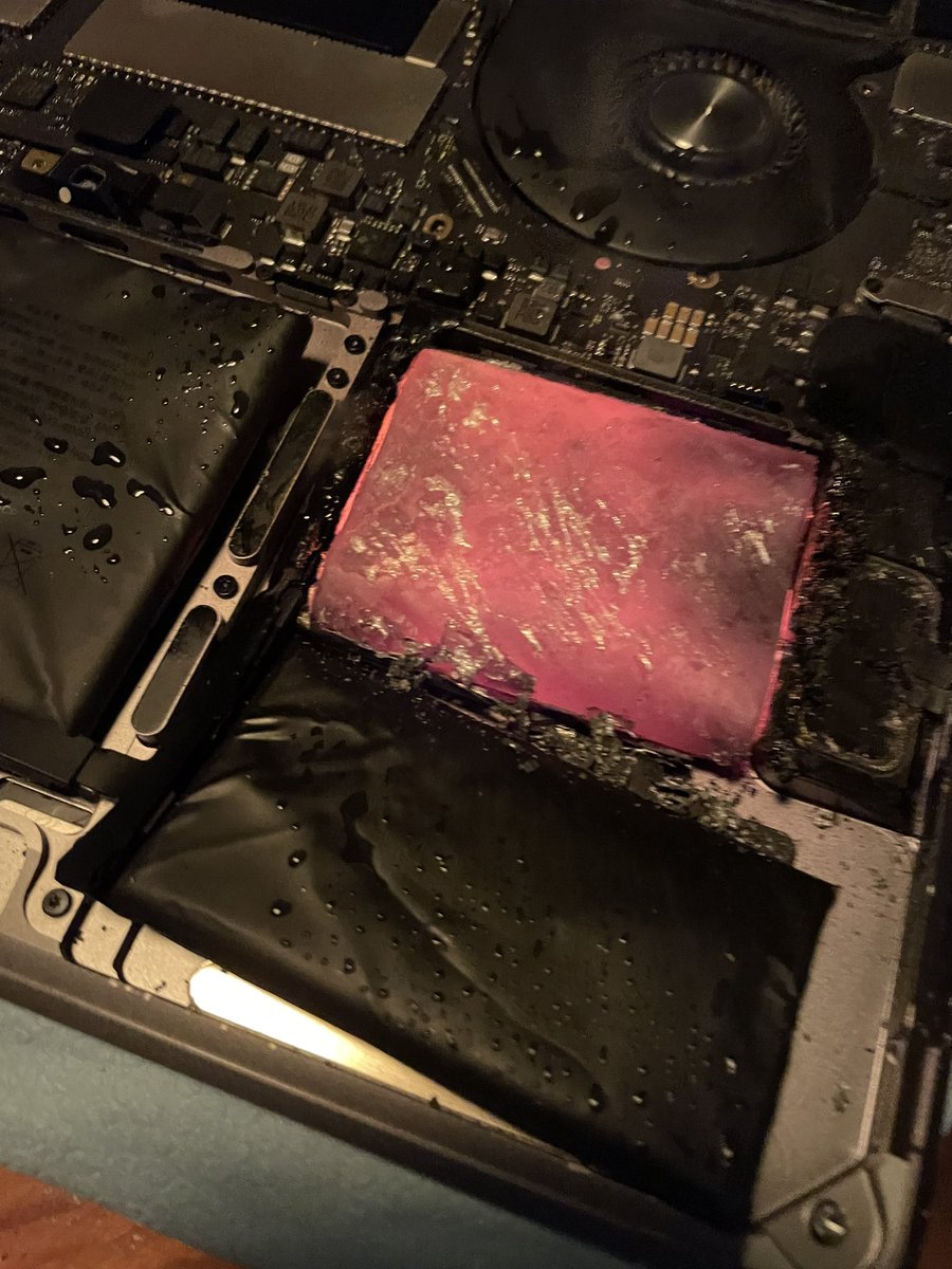tysongs's tweet photo. ..@Apple this ain’t good! Last night one battery caught fire so I bring to Apple store to show them and just caught fire again en route… who’s the #genius coming to rescue https://t.co/RHg1FQkQPu