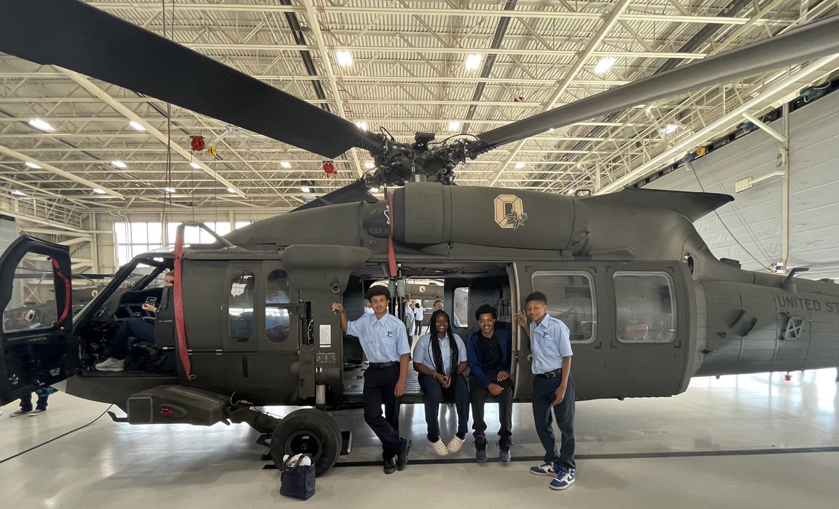 JosephGates_ECC's tweet photo. Eastland Career Center Aviation students were fortunate to spend time at @RickIntlAirport touring the Army National Guard Base, home to the 121st Air Refueling Wing.  #YourFutureOurFocus https://t.co/iHnHDHJpsg
