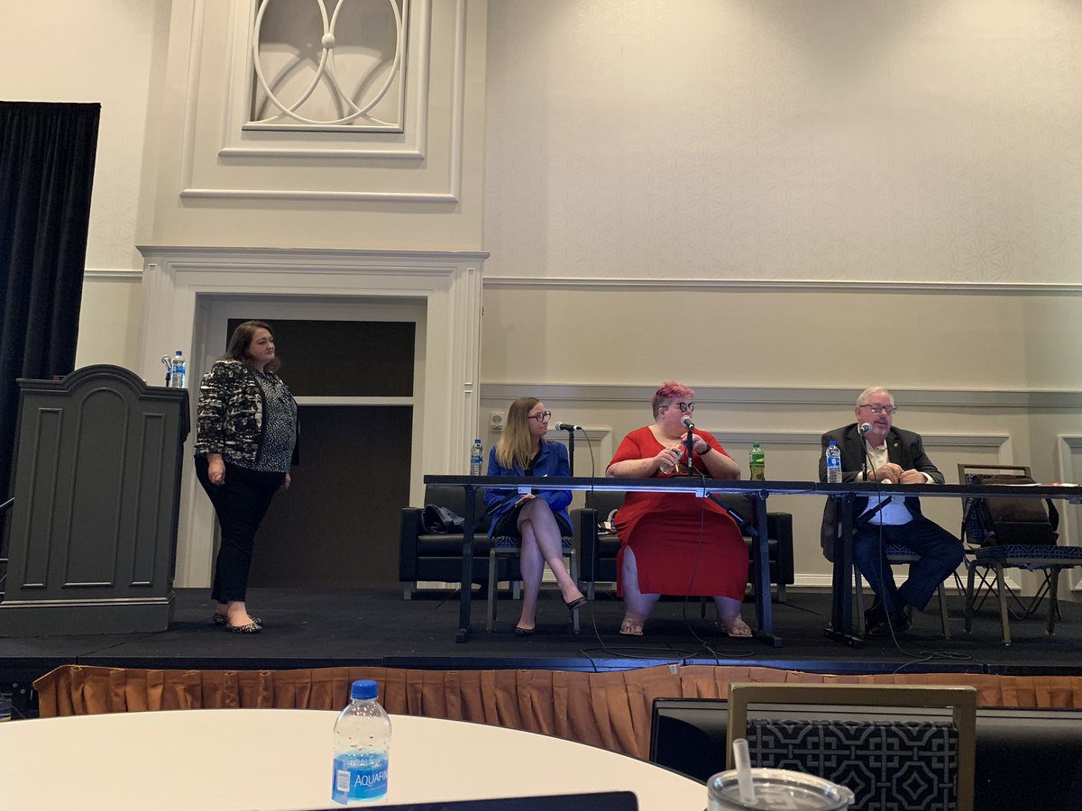 Last educational session of #iltacon22: #ediscovery storytelling. Stories are not just for trial.  Stories are difference between a tasty slice of pizza and #gutterpizza