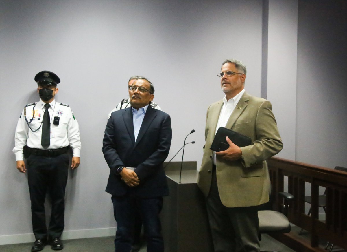 andresmijesmx's tweet photo. Recibí con mucho gusto a Humberto Cardounel Jr. nuevo Director de The Nacional Police Foundation quien visitó nuestro Municipio.

Durante la reunión aprovechamos para platicar sobre el actual proceso de Acreditación y futuro de la Acreditación de Escobedo.

 #Escobedo https://t.co/U11QDkA7y5