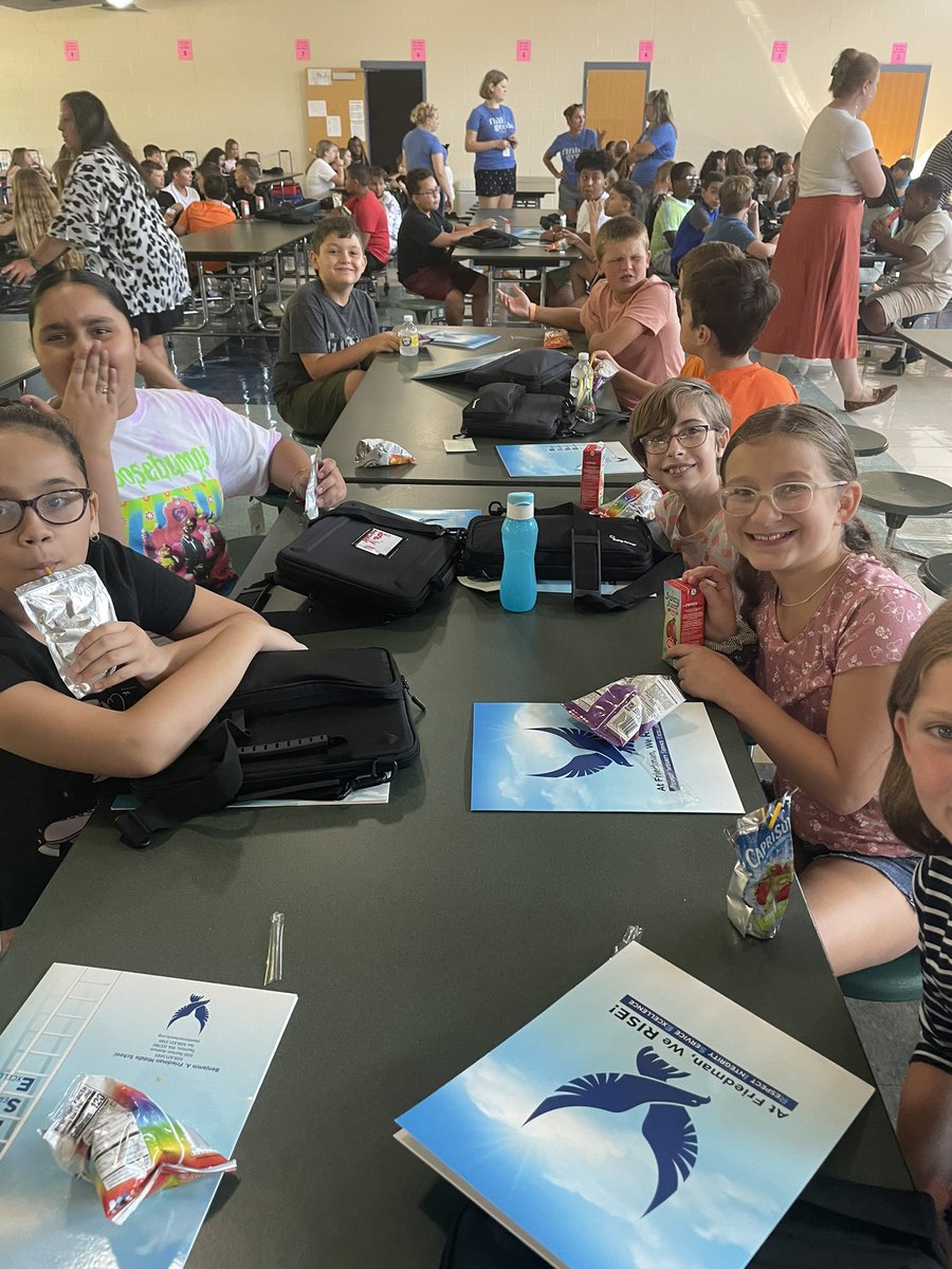 MrsCoute's tweet photo. Awesome time at our 5th Grade Boot Camp! A special shout out to our 5th grade staff🥰@Taunton_Schools https://t.co/Dq9bjpHyjU