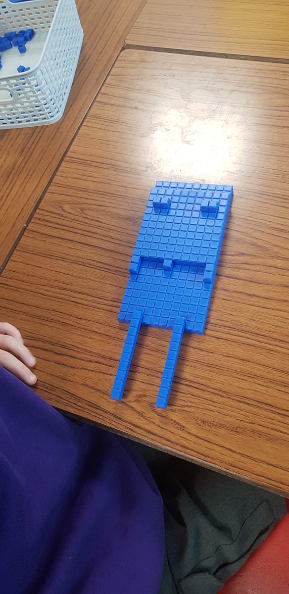 Darnley_Primary's tweet photo. Primary 4a had lots of fun working with Dienes materials! Their challenge was to create a robot with a certain value. 💜💚 @glasgowcounts https://t.co/OK4SvR0oBL