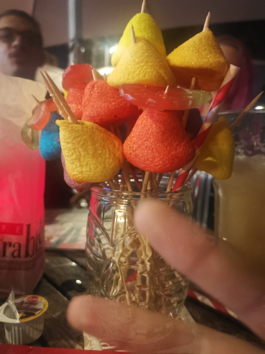 Rotlichtfury's tweet image. Beschreibe den abend mit @FranneKanef @cl3ymore @l_in_a_box @InvictusGP @geopardilein @Seypho (u. Babomanya)