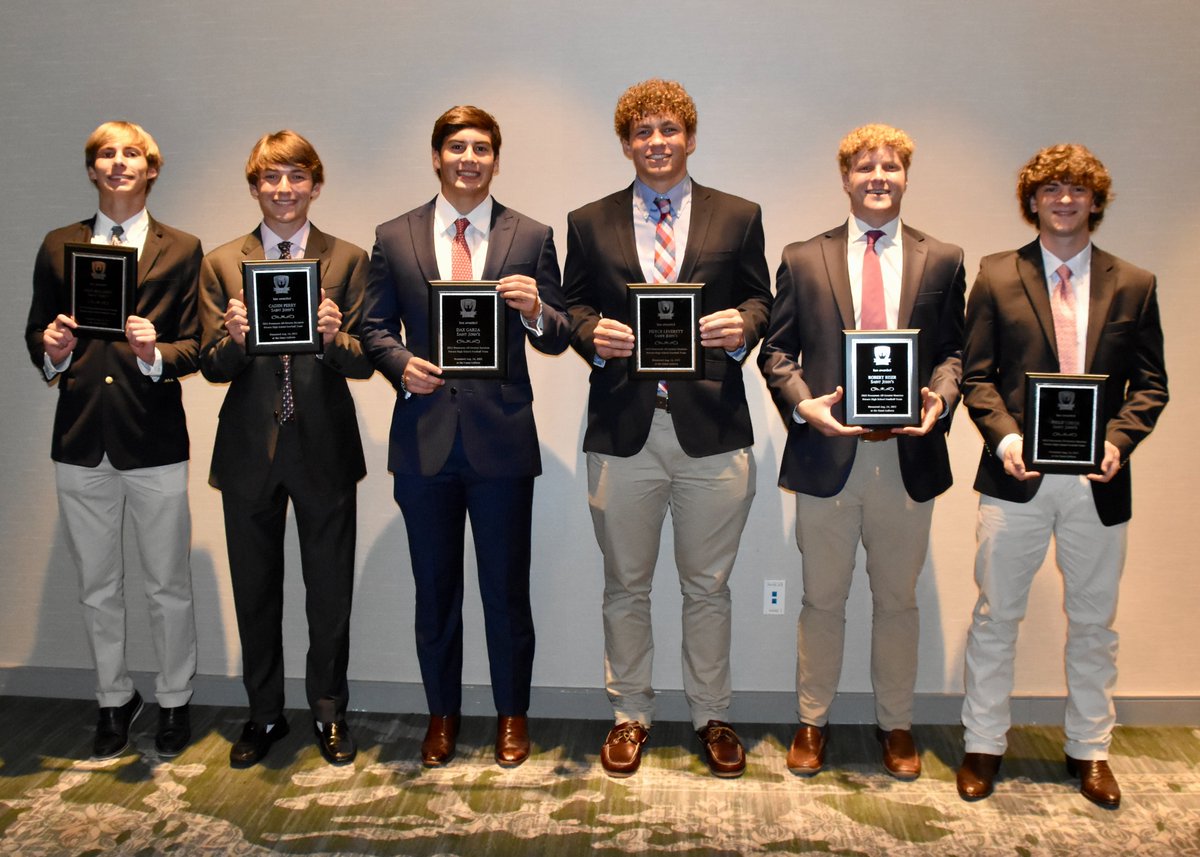 Coach_Veltri's tweet photo. Congrats! Earn being there at the end of the season! #FAMILY @stjohnsmavs @HoustonTDClub #GoMavs https://t.co/NfaSZ470f4