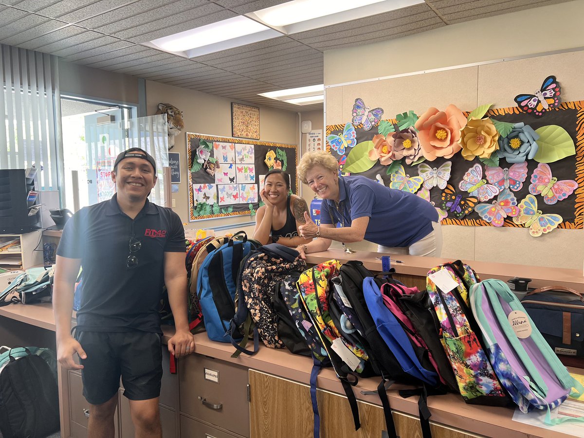 TruTigers's tweet photo. What a gift to Truman Elementary, 70 backpacks each filled with school supplies for needy students! Abundant thanks to David Molina at Fit in La Quinta, you and your team are Truman Tiger/Cub Terrific! #LuvTigers https://t.co/Sig5lPJkd6