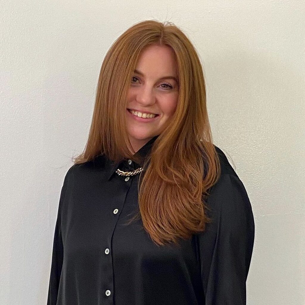 markgarrison_'s tweet photo. A smooth and glossy blowout using Finish Line Blow Dry Lotion. Cut &amp; style by @styledbydaniellemaldarelli 

#hairproducts #newyorkstylist #nychairsalon #summervacay #remark.haircare https://t.co/h0ZLfeDNzB https://t.co/S3m05bK7qy