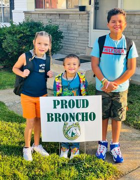 BaylessSchools's tweet photo. #BronchosFirstDay, from the Bayless Community's view. Thanks to everyone that participated! https://t.co/EaYvFAulAF