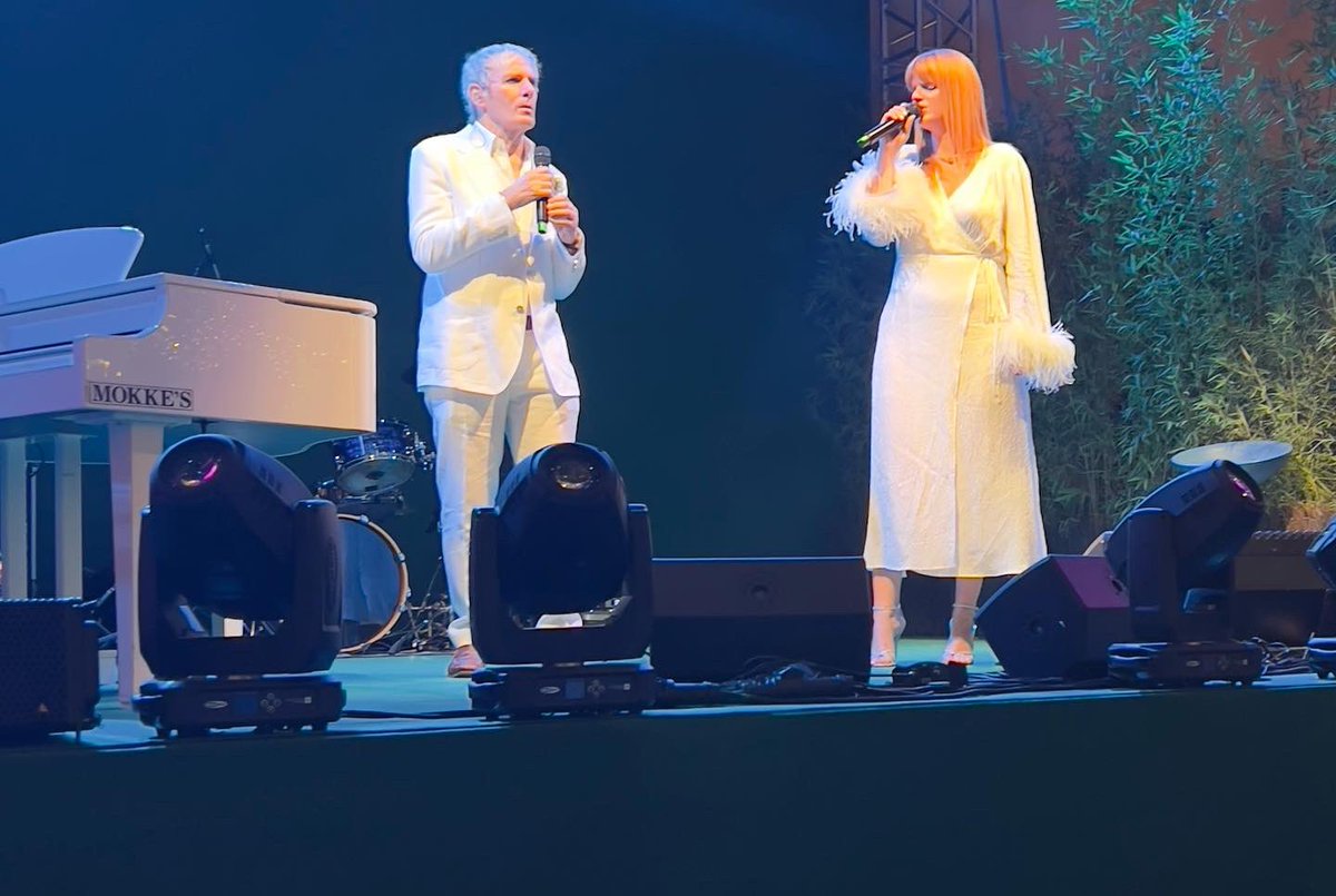 Still dreaming of Tuscany and a magical night at the #andreabocellifoundation event performing #HowamISupposedtoLiveWithoutYou with <a href="/Chiara_Galiazzo/">Chiara Galiazzo 😈✨</a>