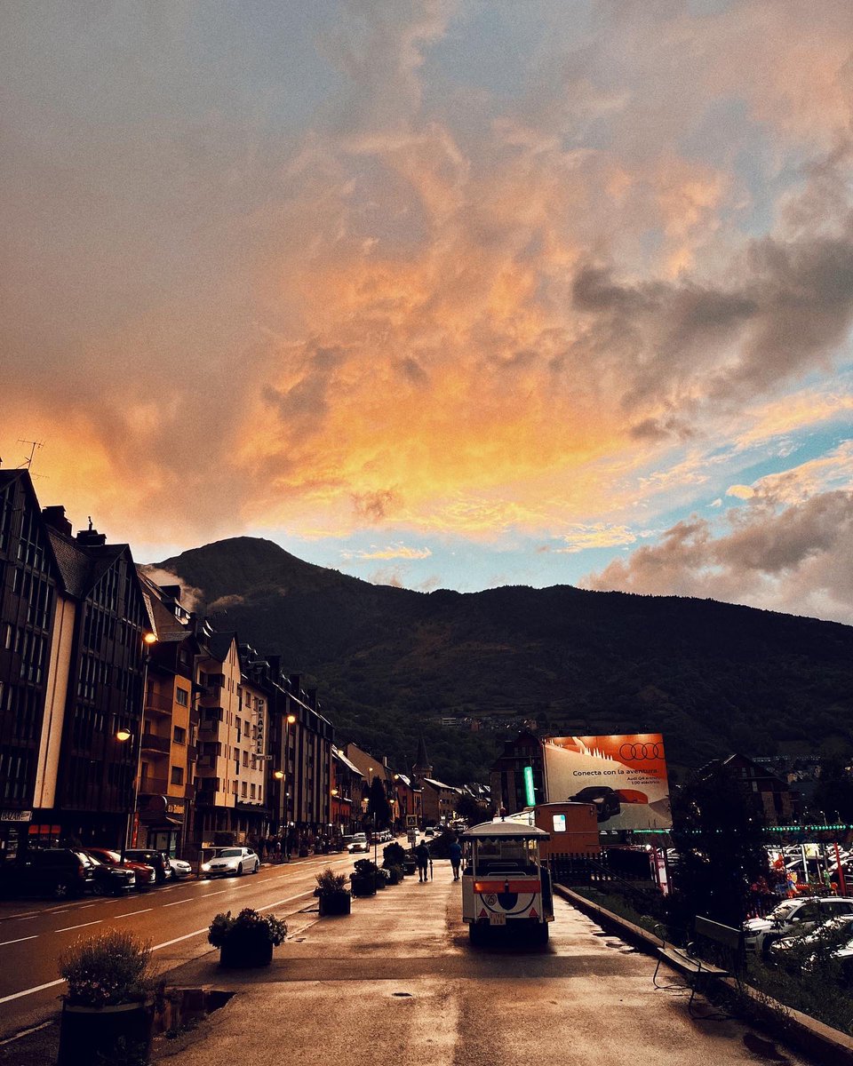 The Abrams tweet media